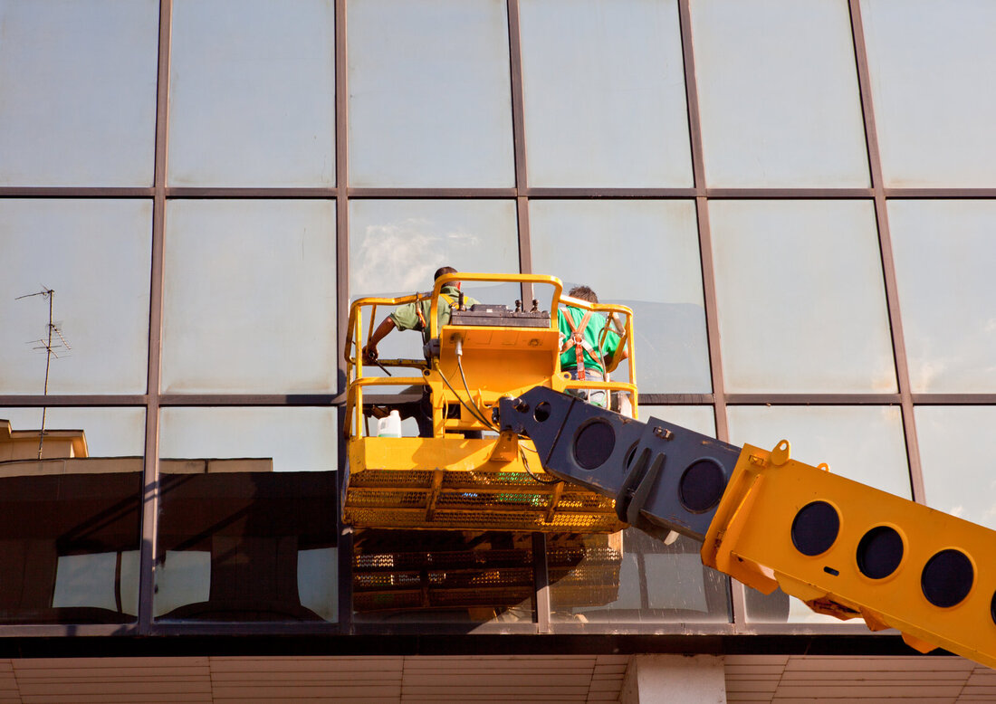 Professional Commercial Window Cleaning in North Bay